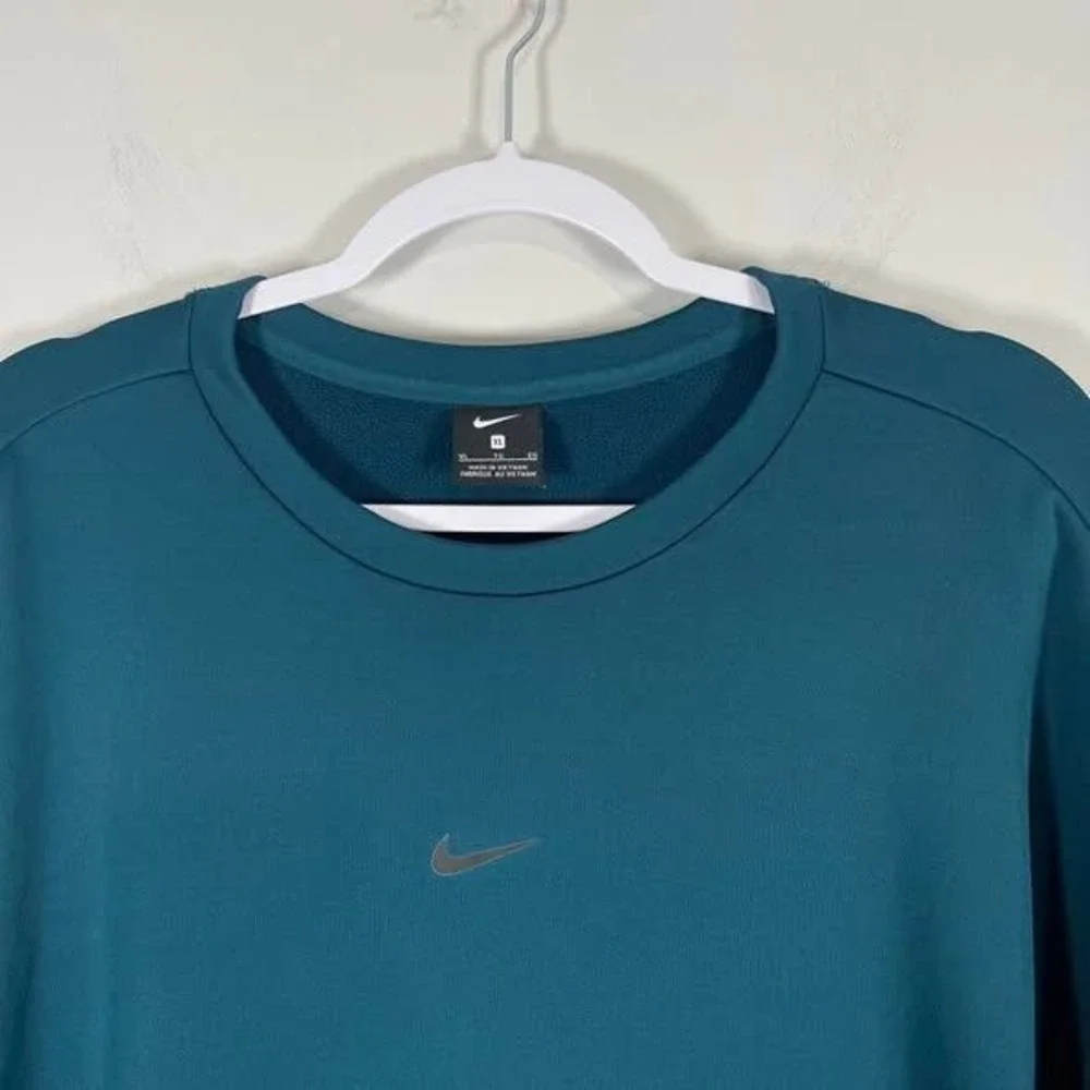Nike training therma